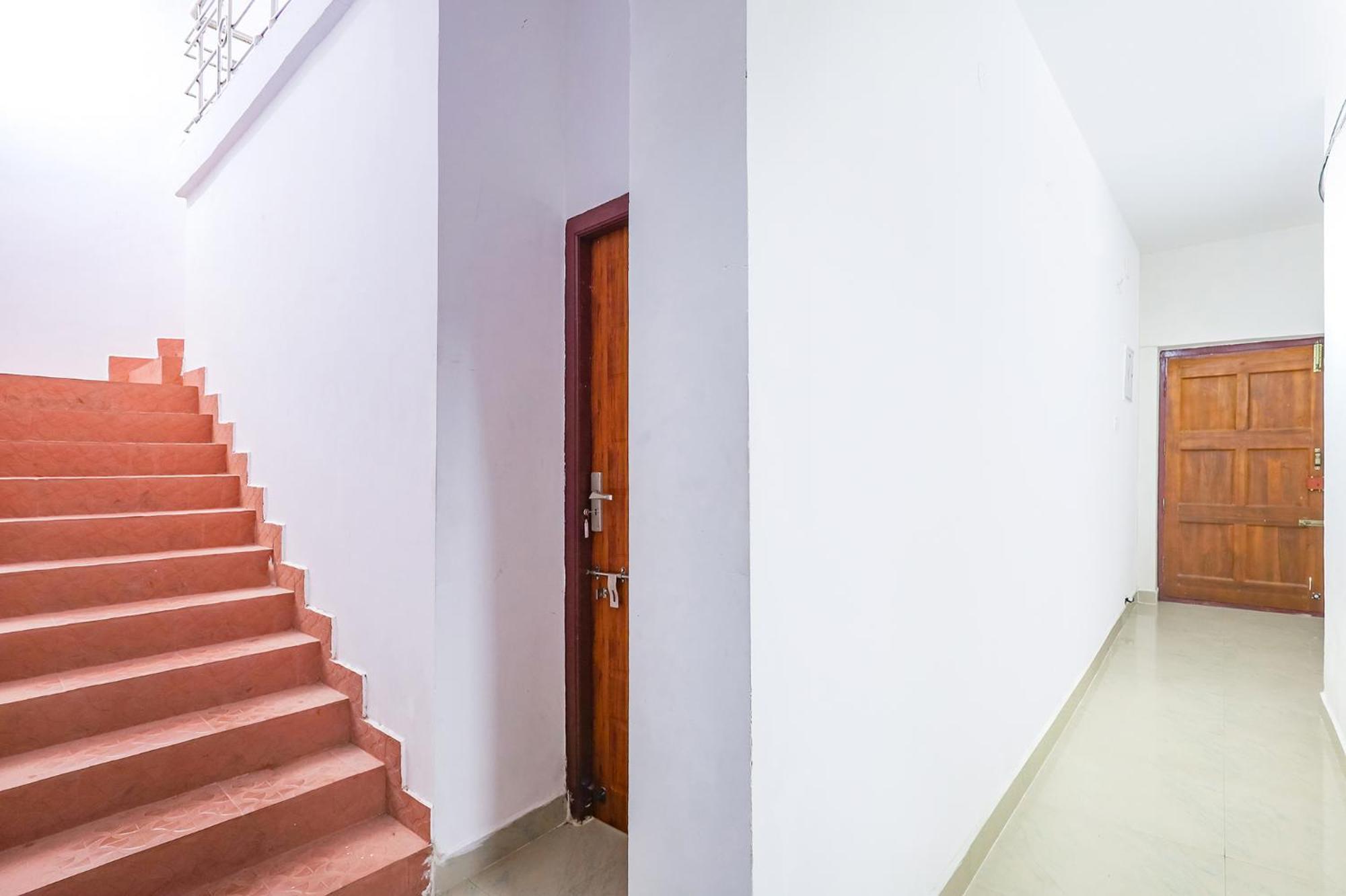 Отель Fabexpress Kovalam Residency Ченнаи Экстерьер фото