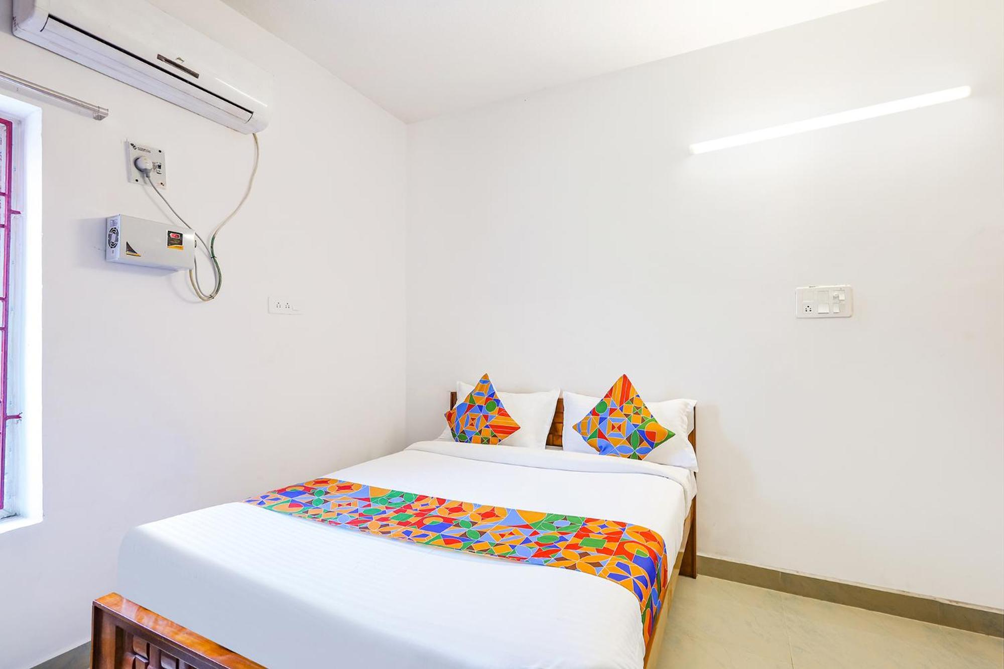Отель Fabexpress Kovalam Residency Ченнаи Экстерьер фото